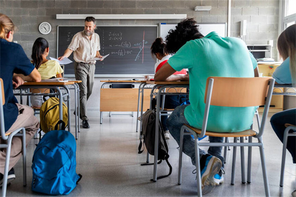 机械培训学校海报模板大全 机械培训学校海报模板大全高清